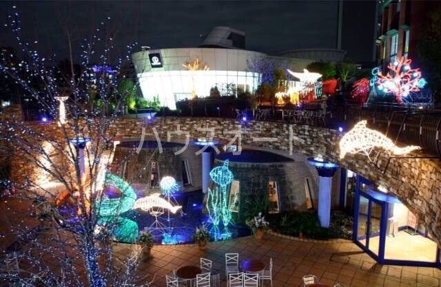 ショッピングセンター　晴海トリトン（ショッピングセンター）まで833m