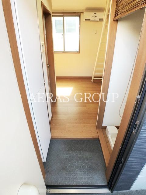 玄関　別部屋同仕様タイプ