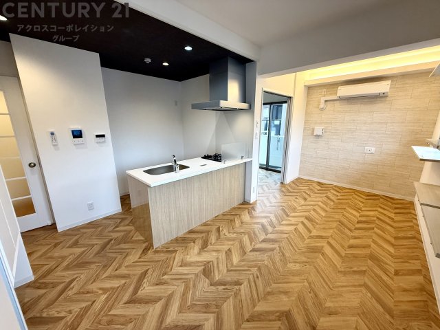 居室・リビング　エアコン付きです☆