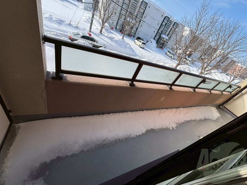 バルコニー　バルコニーが付いていますので一息ついてみてはいかがですか。