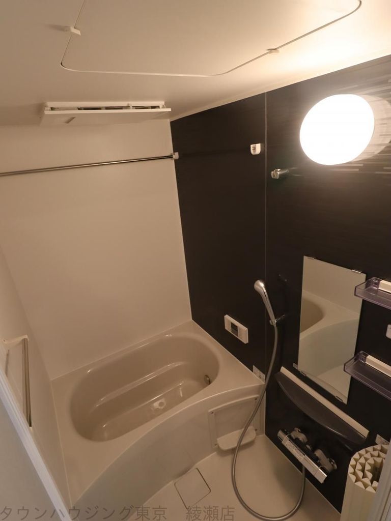 バス・シャワールーム　バス