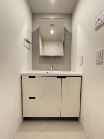 洗面設備　※写真は類似間取り別部屋。