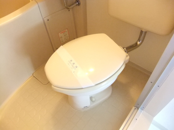 トイレ　※他号室の写真です。