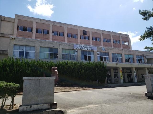 中学校　秋田市立秋田南中学校（中学校）まで1949m