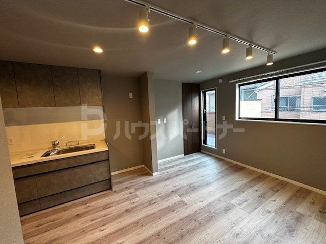 居室・リビング　エントランス