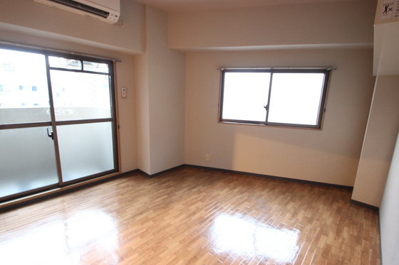 居室・リビング　※別部屋の写真です