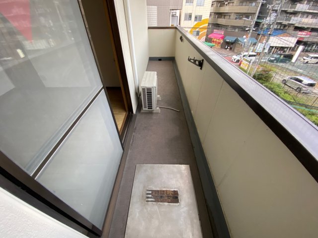 バルコニー　同物件別部屋イメージ写真