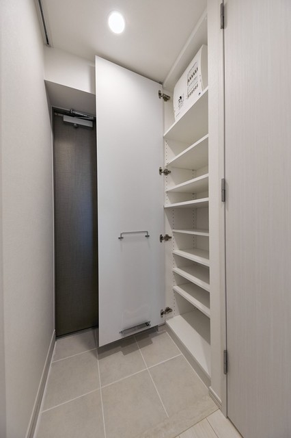 玄関　※写真は同タイプ住戸です。