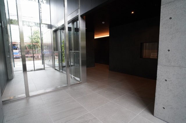 エントランス　エントランス