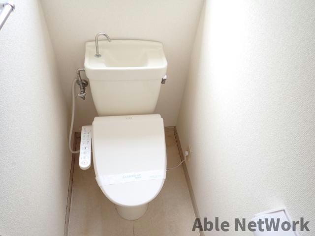 トイレ　温水洗浄暖房便座