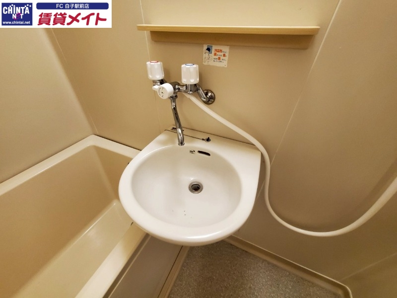 洗面設備　同型タイプ画像