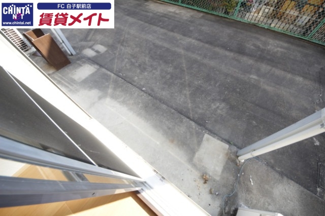 バルコニー　同物件別室反転タイプ画像