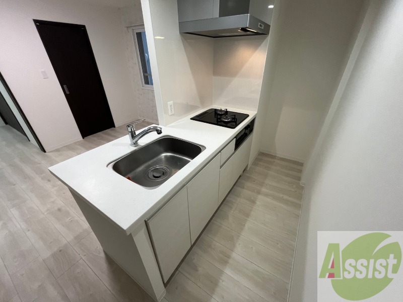 キッチン　システムキッチン完備で２口ついているので料理もできます！