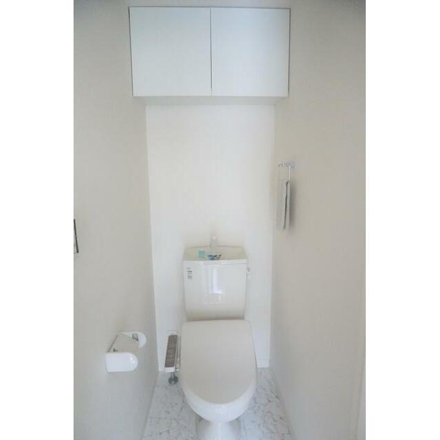 トイレ　温水洗浄便座付のトイレ☆