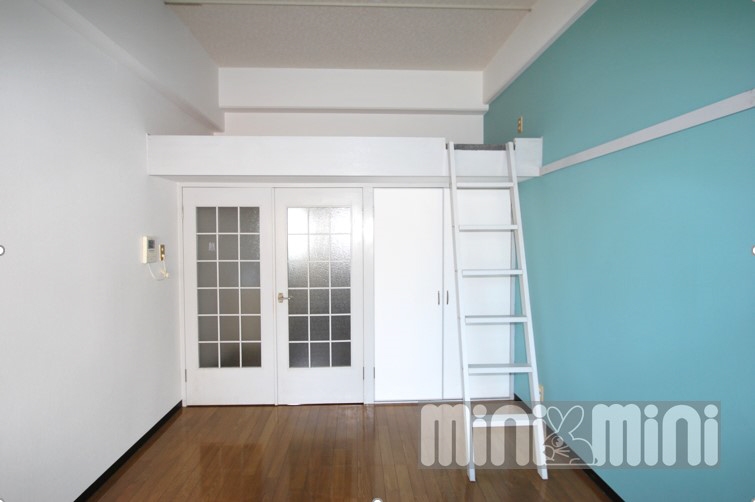 居室・リビング　２０３号の写真です