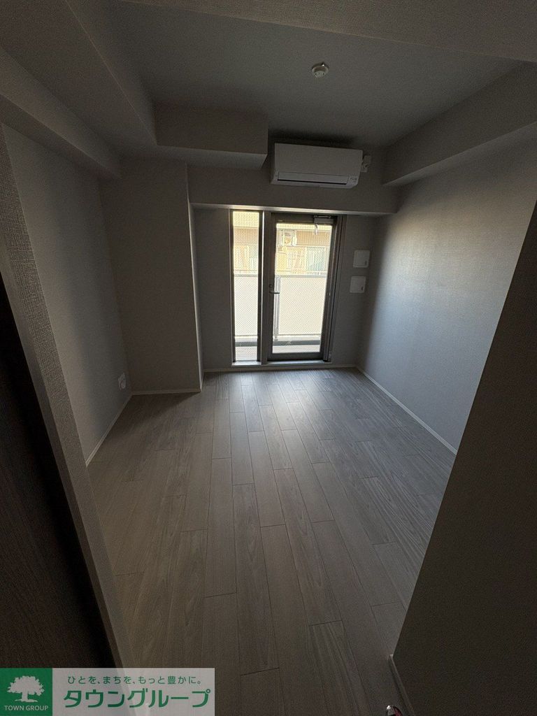 居室・リビング　玄関