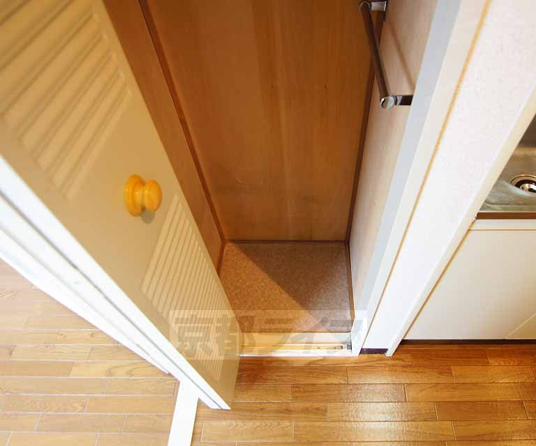 収納　廊下にある収納スペースです。