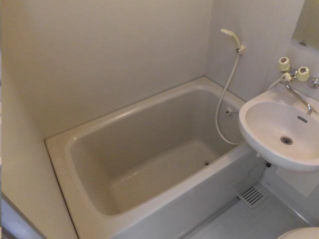 バス・シャワールーム　同じ間取りの別部屋の写真です。（写真はイメージです）