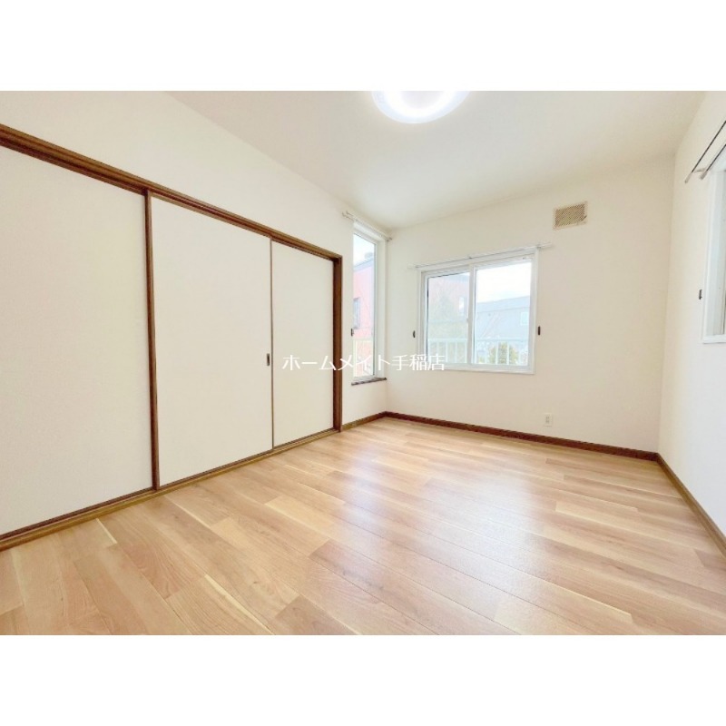 その他部屋・スペース　明るい洋室、寝室にどうぞ♪