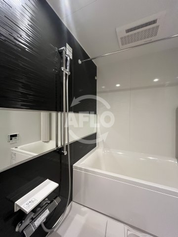 バス・シャワールーム　エタニティ江坂　浴室