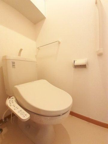 トイレ　トイレもきれいです