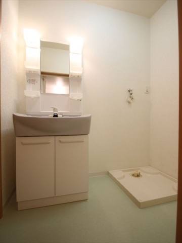 洗面設備　洗面化粧台・室内洗濯機置場