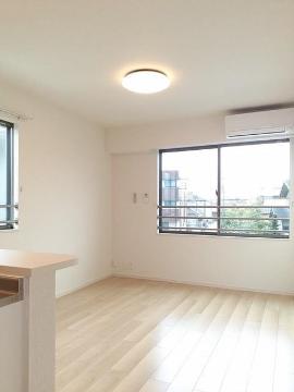 居室・リビング　リビング