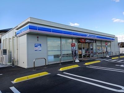 コンビニ　ローソン藍住町住吉店様（コンビニ）まで400m