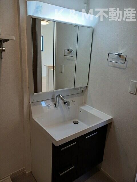 洗面設備　広い洗面スペース