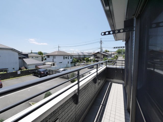 バルコニー　お洗濯にも便利なバルコニー付き