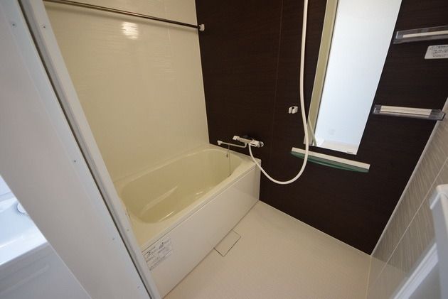 バス・シャワールーム　★浴槽もゆったりできるスペースありますよ★