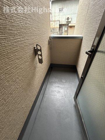 バルコニー　バルコニーからの眺めを楽しみながら食事をしませんか