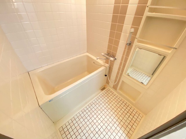 バス・シャワールーム　お風呂ゆったりです