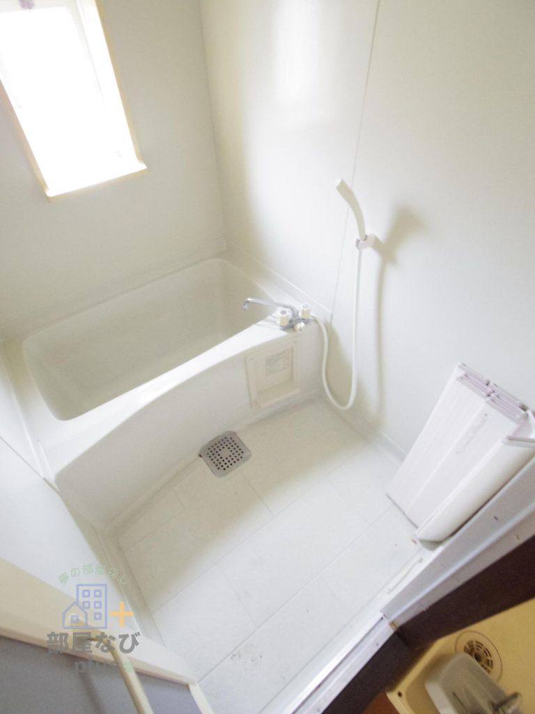 バス・シャワールーム　※他号室写真です