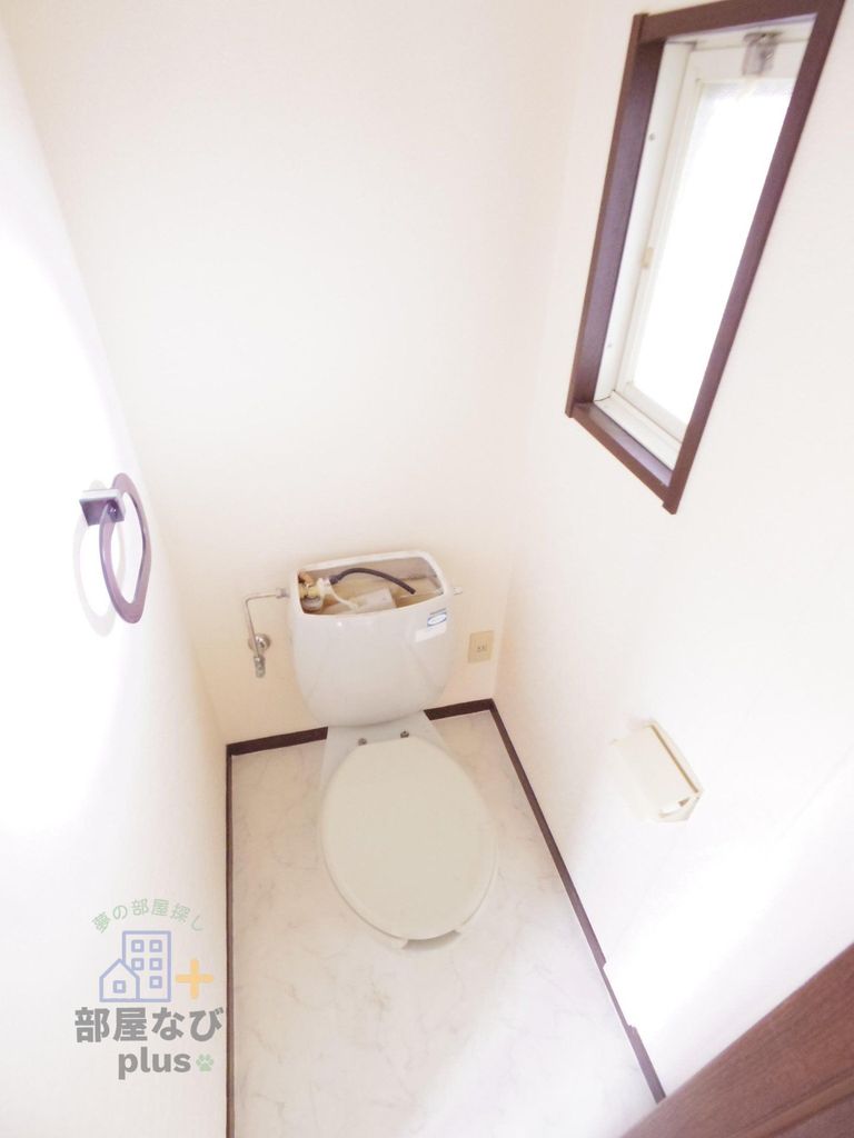 トイレ　※他号室写真です