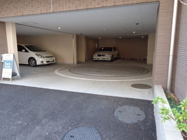 駐車場　駐車場