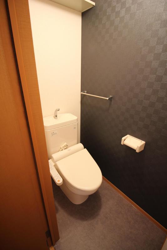 トイレ　温水洗浄暖房便座トイレ