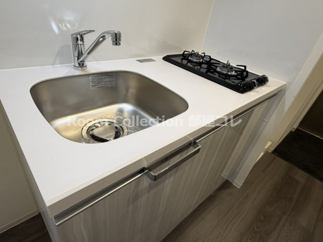 キッチン　※同物件他部屋写真 反転、色違いの場合有 現況優先