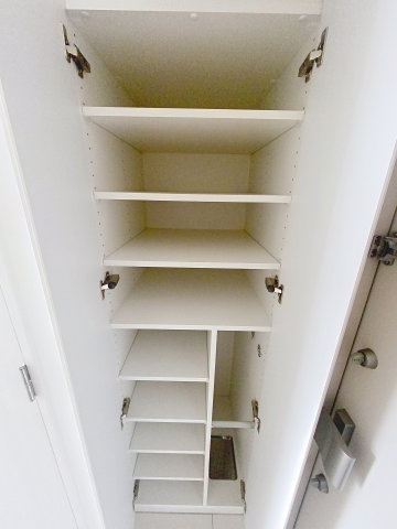 収納　シューズBOX