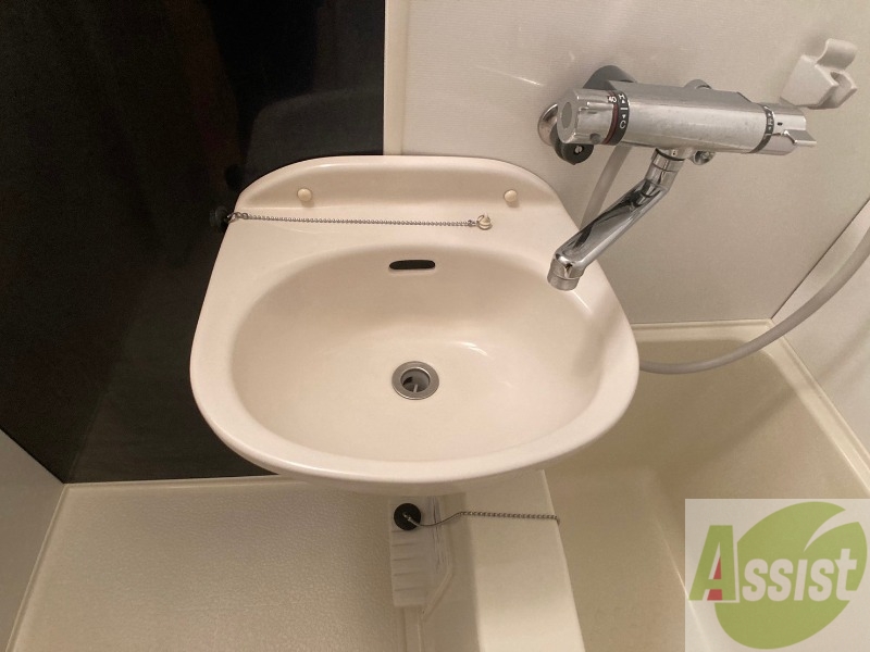 洗面設備　洗面台。身支度にはかかせないですよね～。