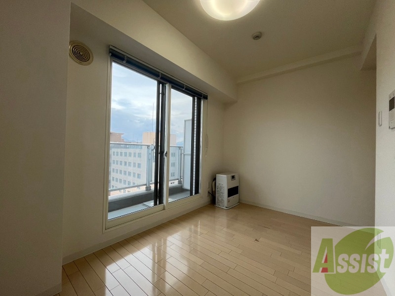 居室・リビング　広くてキレイなお部屋が広がっていて、充実した生活が送れそう。