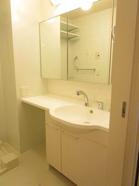 洗面設備　★すてきな洗面台ですね★