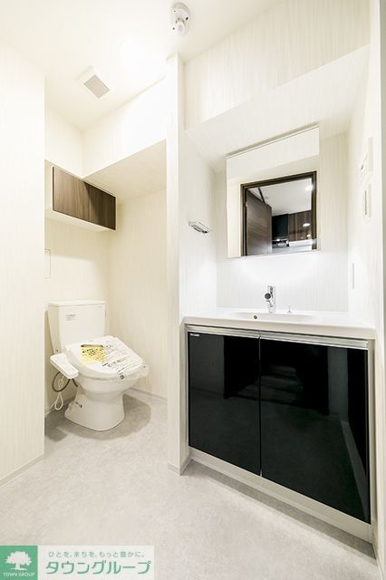 トイレ　※写真は同タイプ住戸です。