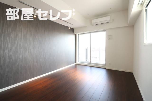 居室・リビング　１３０６