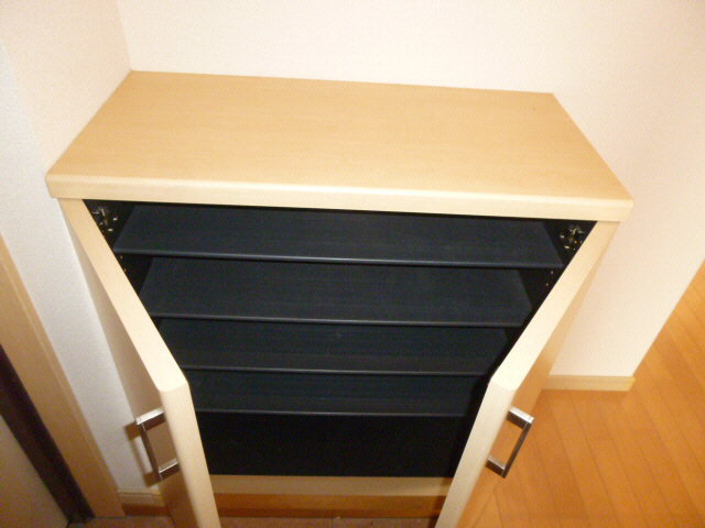 玄関　靴箱