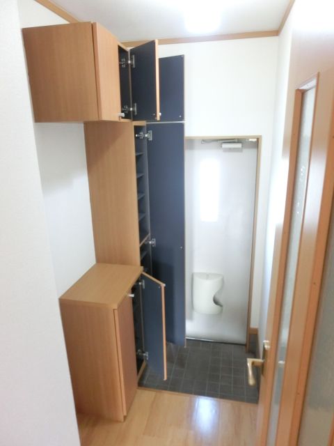 玄関　たっぷりシューズボックス
