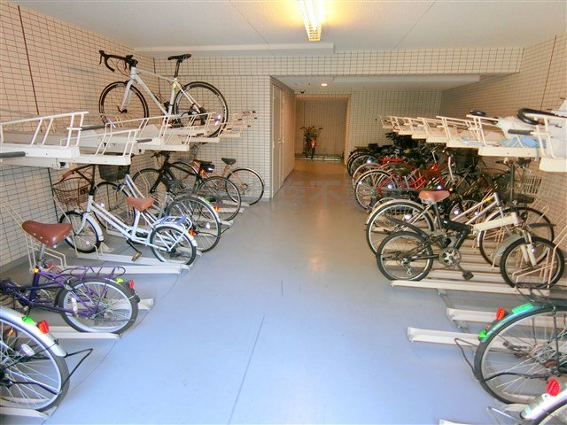 その他共有部分　屋根付きの駐輪場