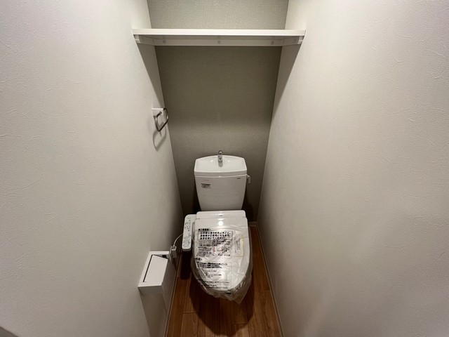 トイレ　別部屋の写真です。