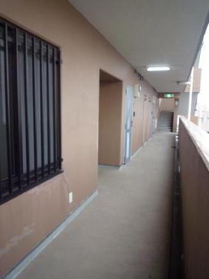 その他共有部分　玄関前通路