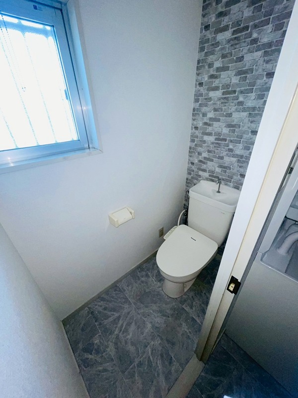 トイレ　別部屋参照